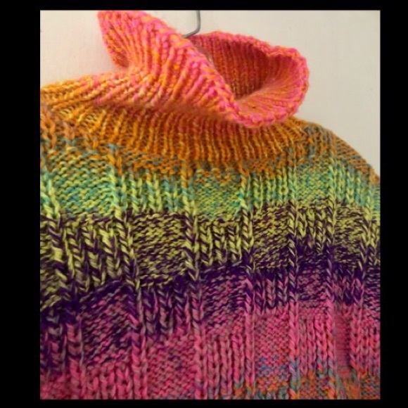 HAND KNITTED MULTI-COLOR ASYMMETRICAL SWEATER - Picture 3 of 8